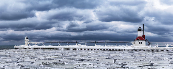 North Pier Lighthouse